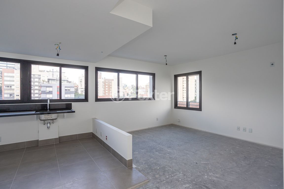 Apartamento para comprar em Auxiliadora, Porto Alegre - foto 1