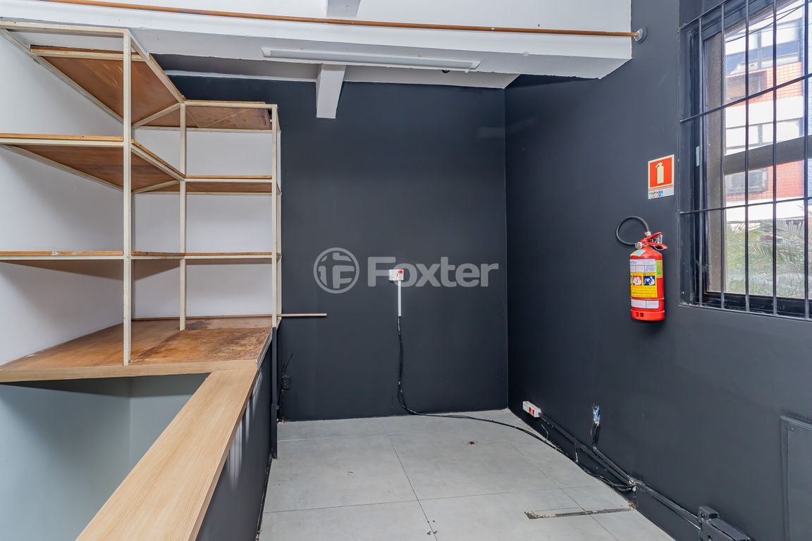 loja ponto comercial para comprar em VINTE E QUATRO DE OUTUBRO, 435 - foto 14