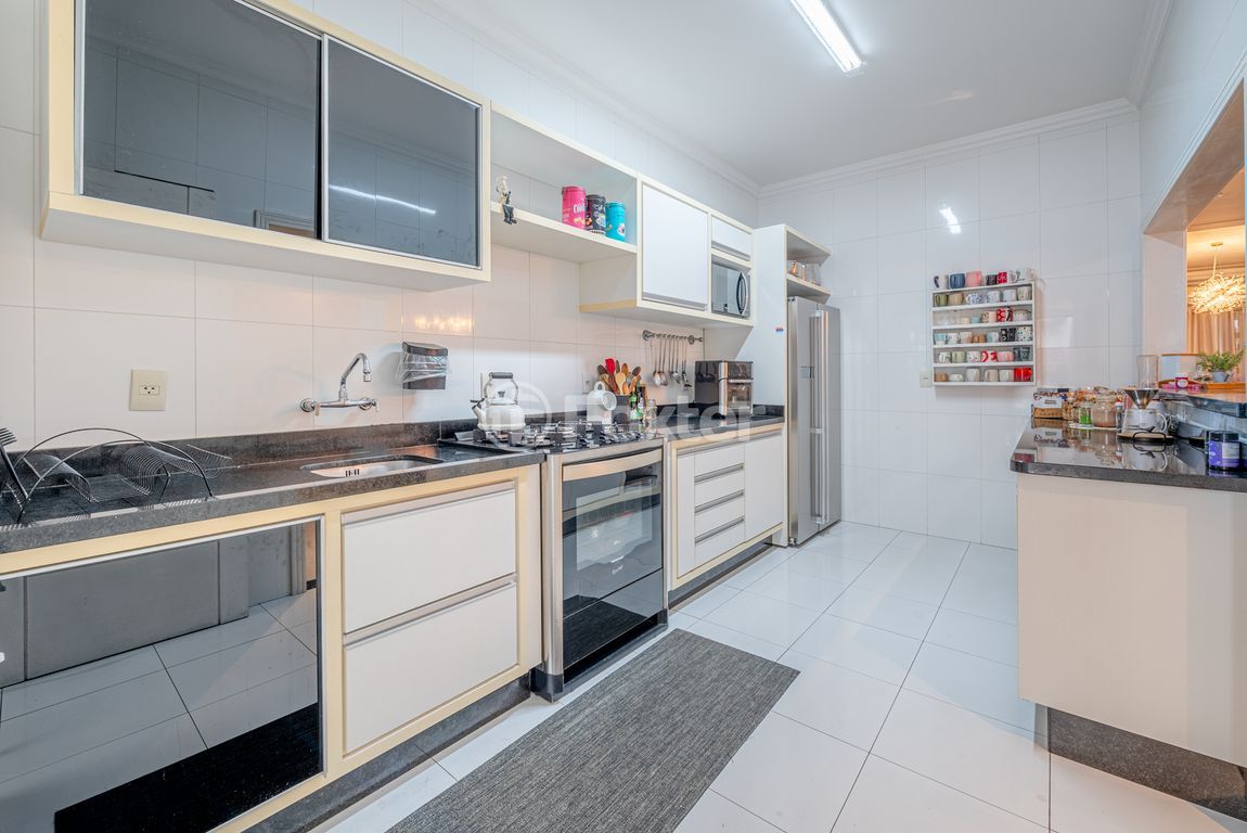 casa sobrado para comprar em Maestro Salvador Campanella, 364 - foto 17