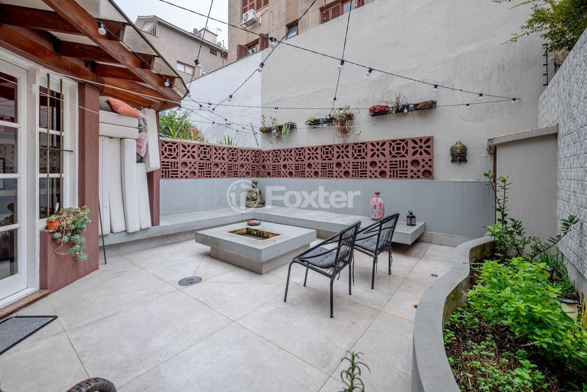 casa sobrado para comprar em Maestro Salvador Campanella, 364 - foto 15