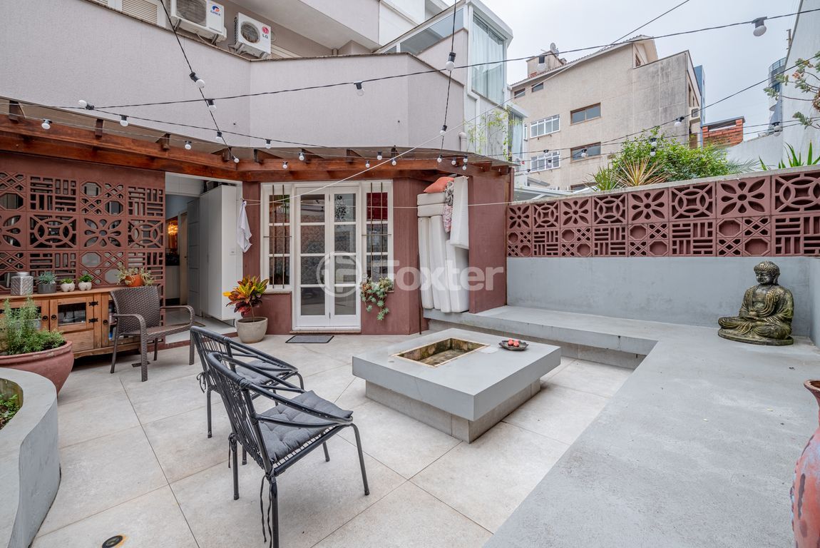casa sobrado para comprar em Maestro Salvador Campanella, 364 - foto 14