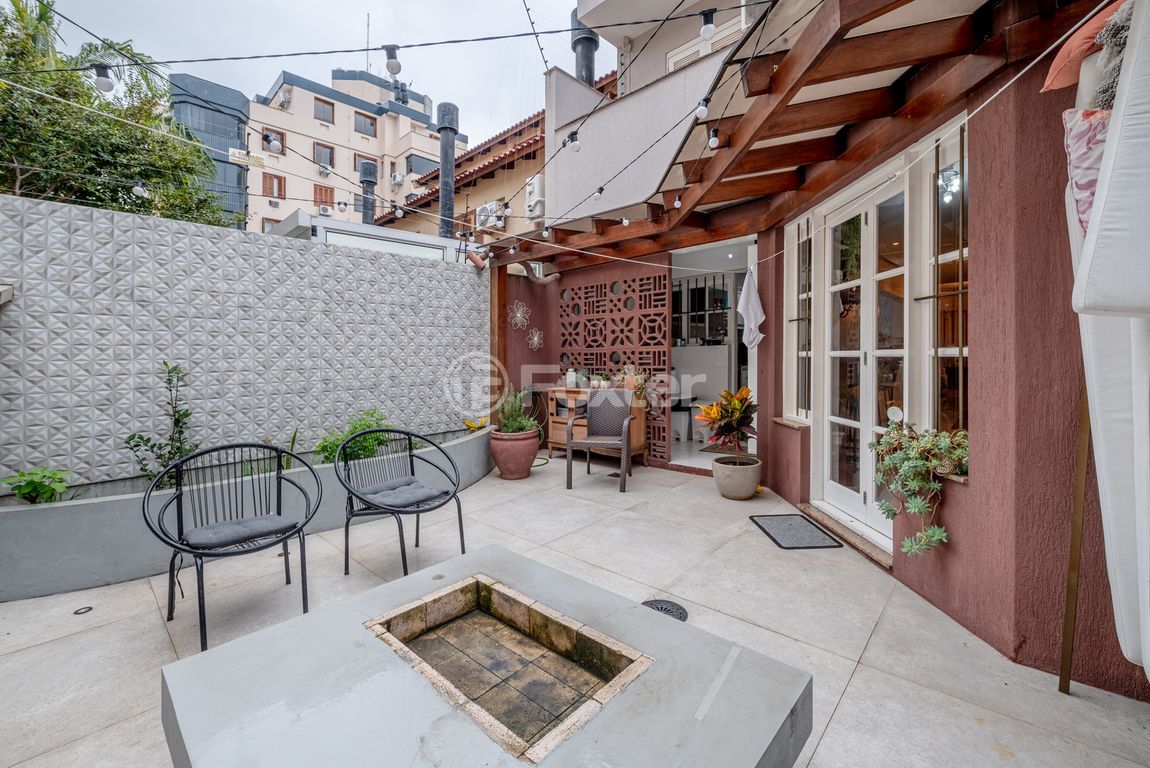 casa sobrado para comprar em Maestro Salvador Campanella, 364 - foto 13