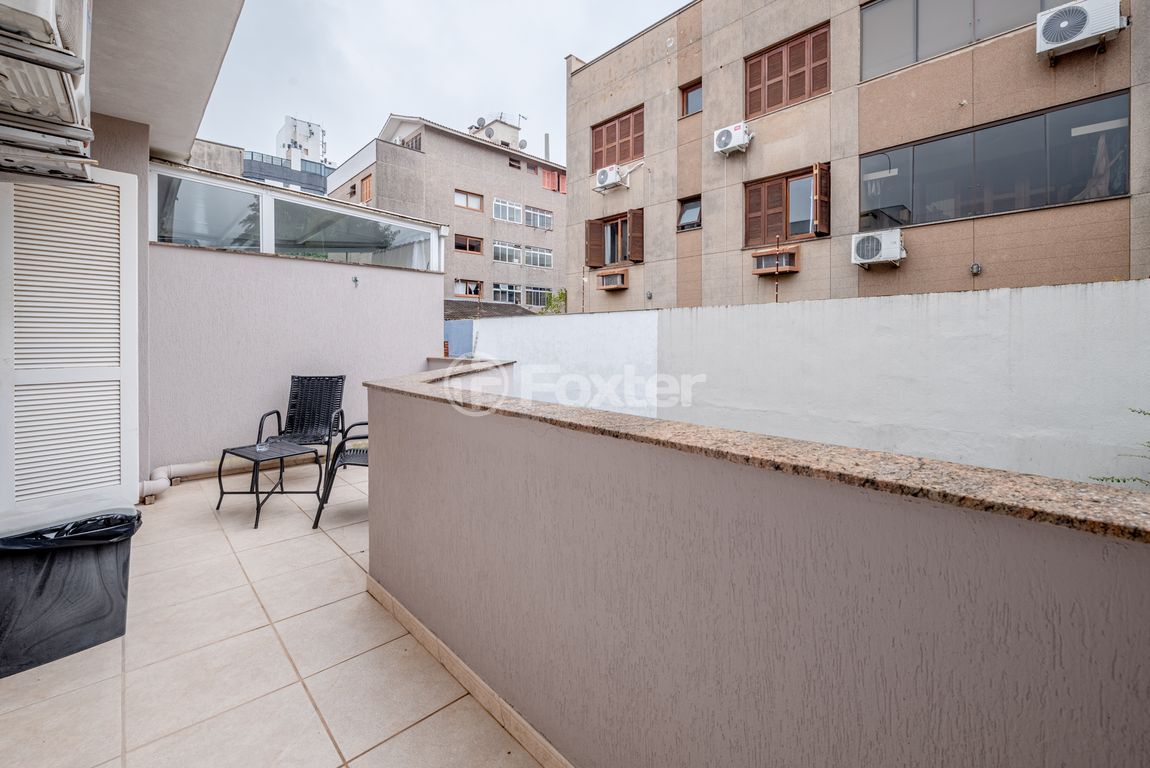 casa sobrado para comprar em Maestro Salvador Campanella, 364 - foto 22