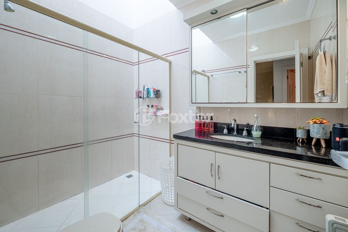 casa sobrado para comprar em Maestro Salvador Campanella, 364 - foto 30