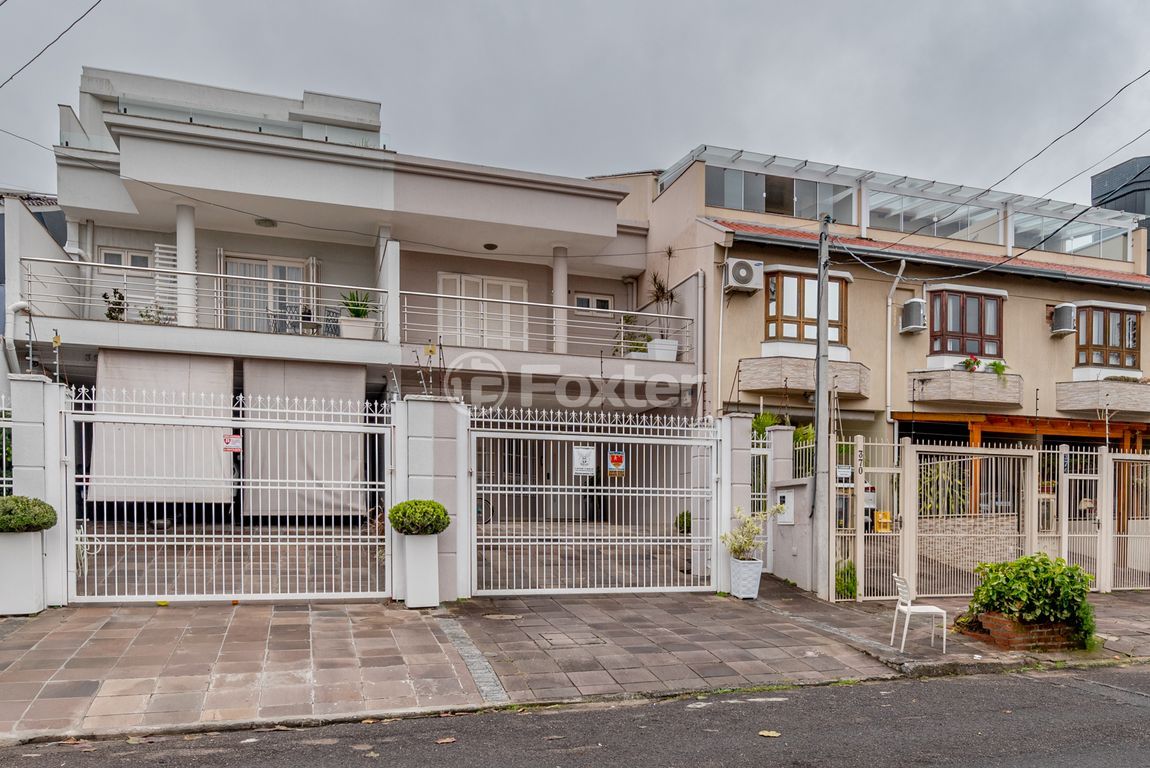casa sobrado para comprar em Maestro Salvador Campanella, 364 - foto 32