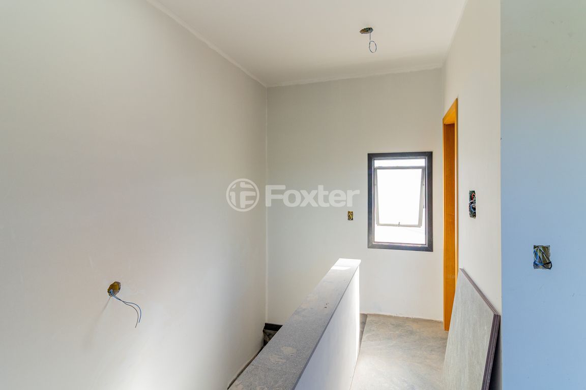 casa sobrado para comprar em Ivo Walter Kern, 240 - foto 9