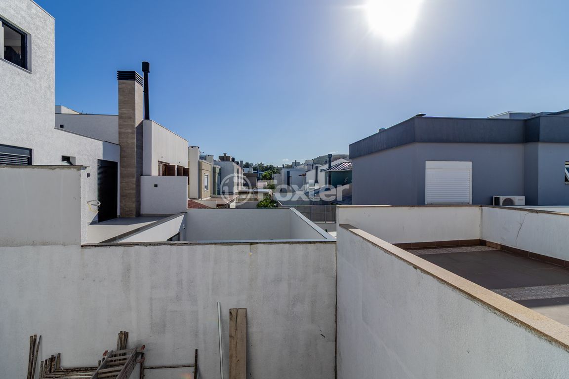 casa sobrado para comprar em Ivo Walter Kern, 240 - foto 19