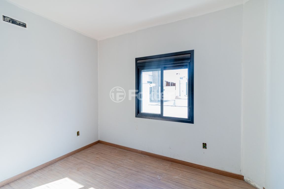 casa sobrado para comprar em Ivo Walter Kern, 240 - foto 19