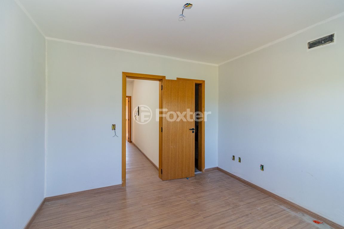 casa sobrado para comprar em Ivo Walter Kern, 240 - foto 15