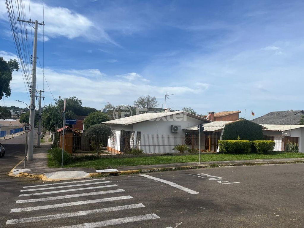 casa sobrado para comprar em Araxá, 446 - foto 28