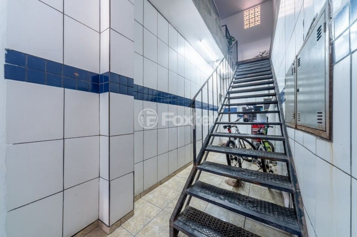 Prédio para comprar em Doutor Ramiro D'Ávila, 126 - foto 8
