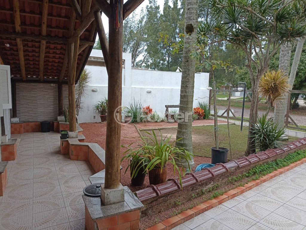 casa sobrado para comprar em Curitiba, 2024 - foto 13