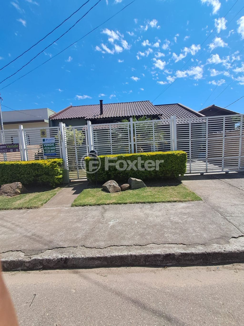 casa sobrado para comprar em Manoel Sebastião Gomes Filho, 1023 - foto 1