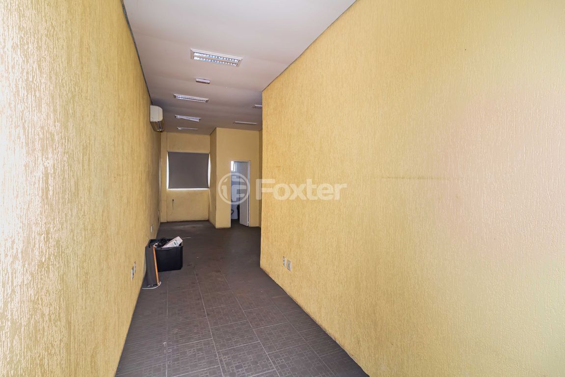 galpao deposito pavilhao para comprar em Conselheiro Travassos, 602 - foto 34