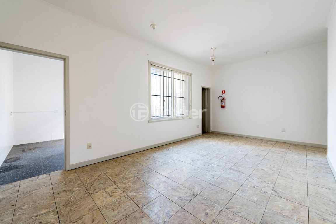 casa sobrado para comprar em Venâncio Aires, 711 - foto 17