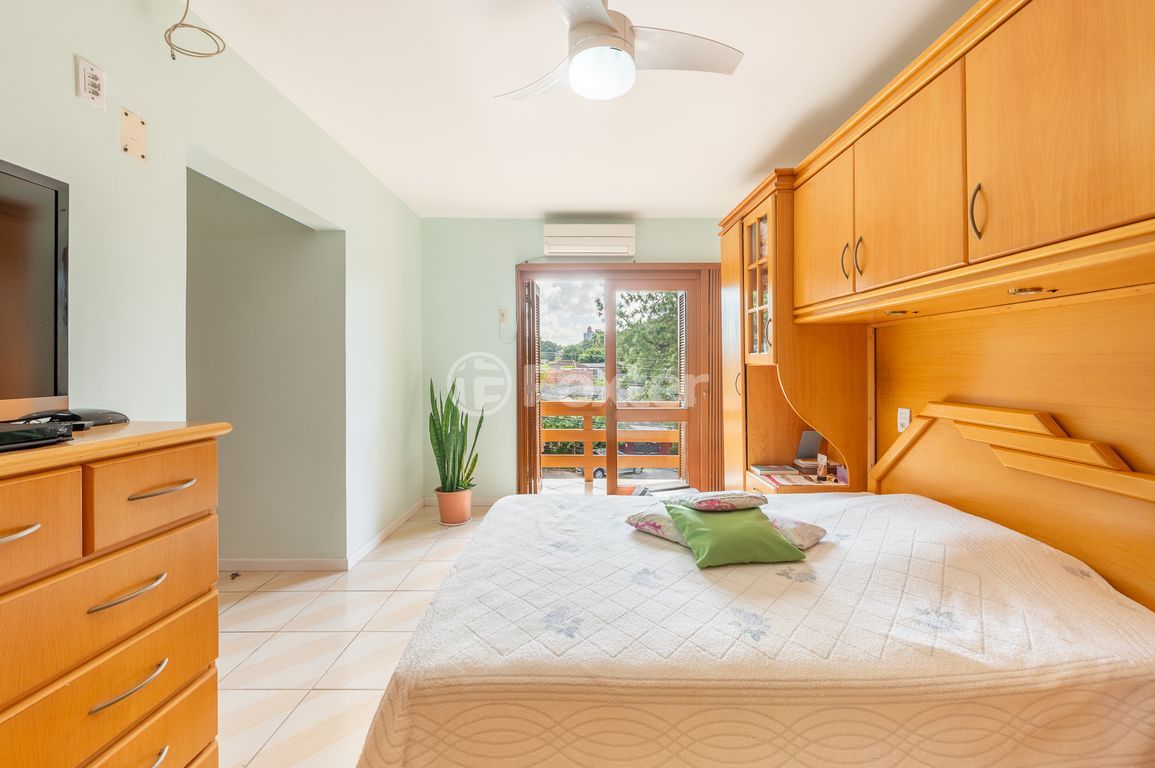 casa sobrado para comprar em Nazareth, 644 - foto 13