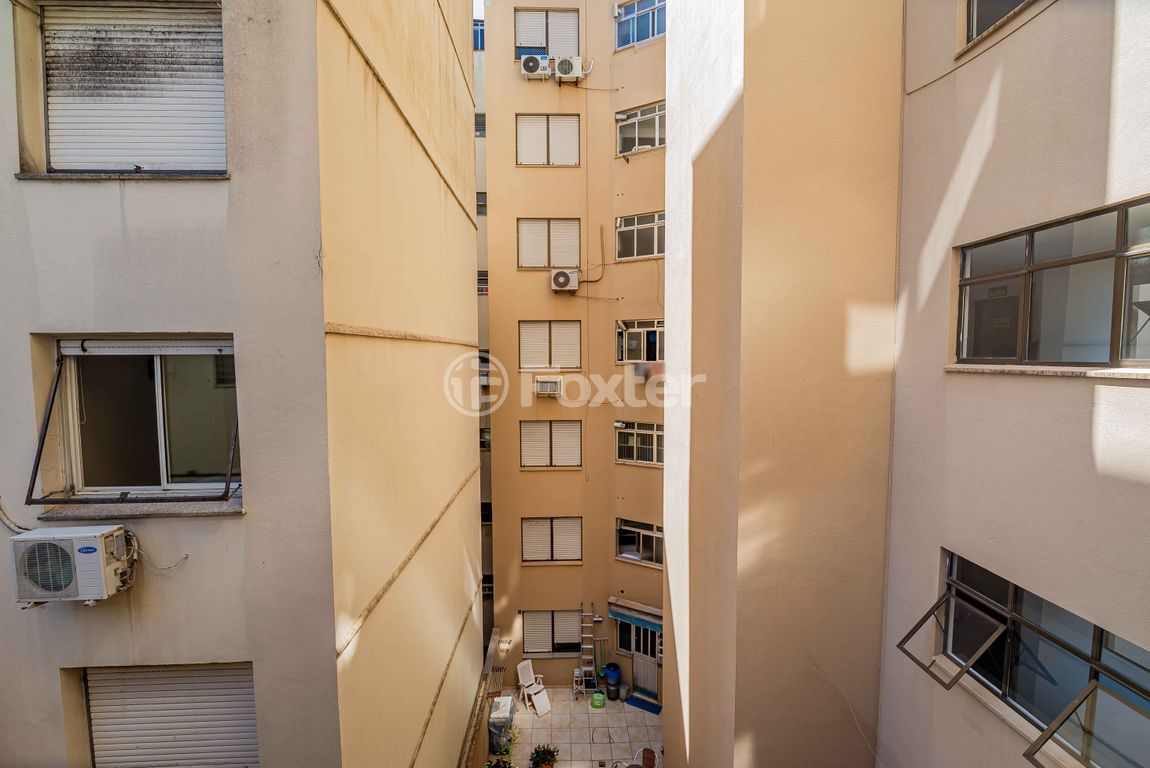 Apartamento para comprar em Sarmento Leite, 781 - foto 14