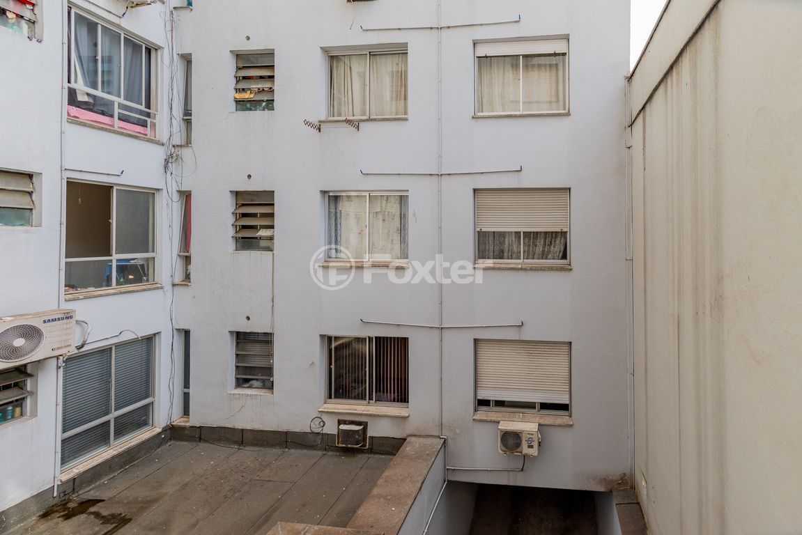 Studio/Kitnet/JK para comprar em Loureiro da Silva, 1788 - foto 13