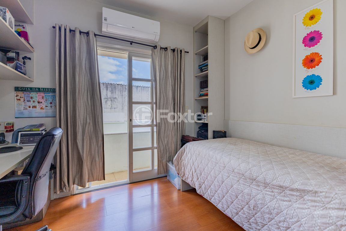 casa sobrado para comprar em Heitor Manganelli, 260 - foto 17