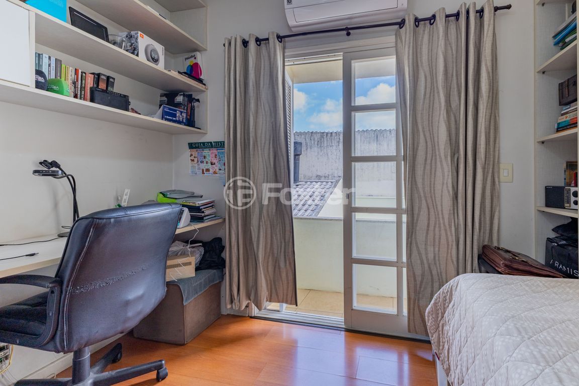 casa sobrado para comprar em Heitor Manganelli, 260 - foto 18