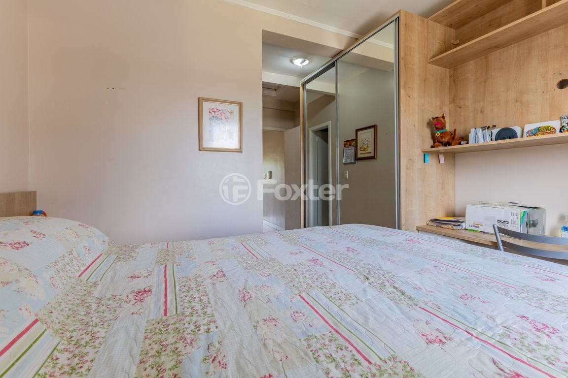 casa sobrado para comprar em Heitor Manganelli, 260 - foto 29