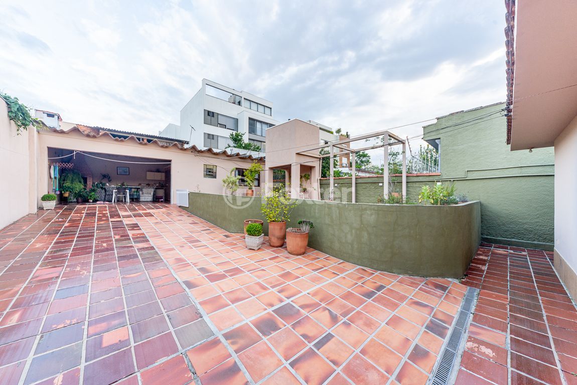 casa sobrado para comprar em Doutor Jorge Fayet, 735 - foto 24