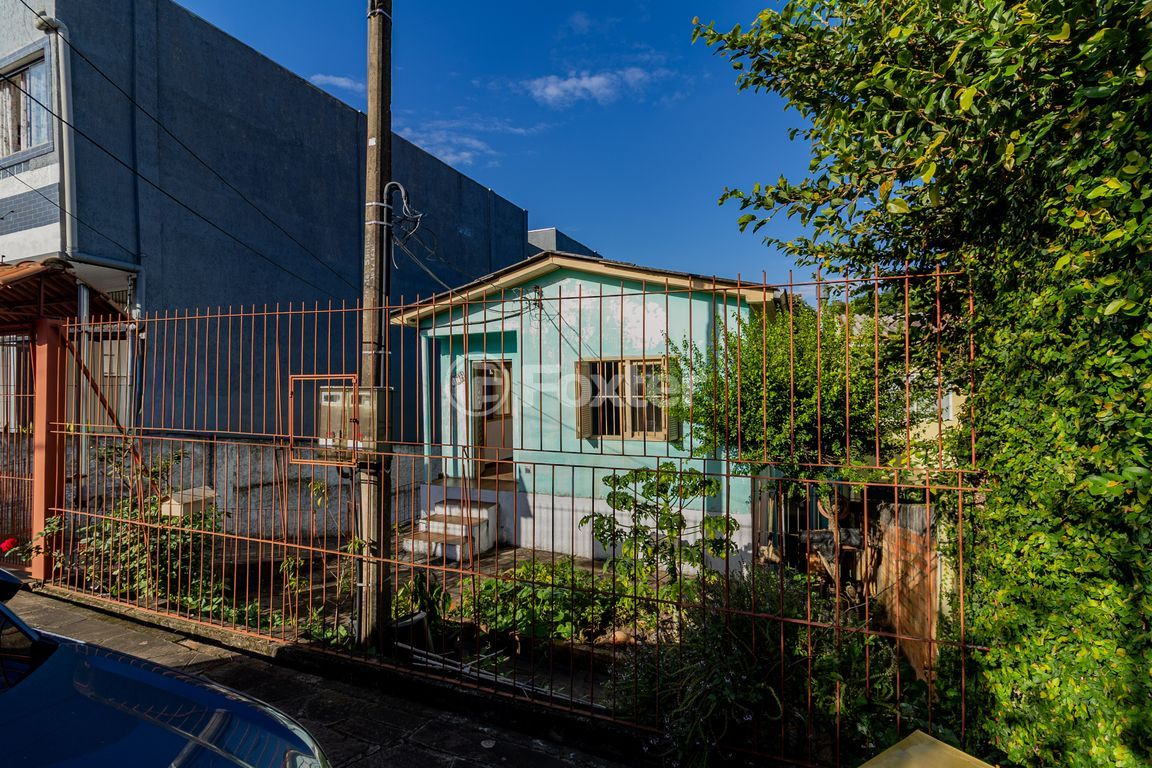 casa sobrado para comprar em Lomba do Pinheiro, Porto Alegre - foto 1
