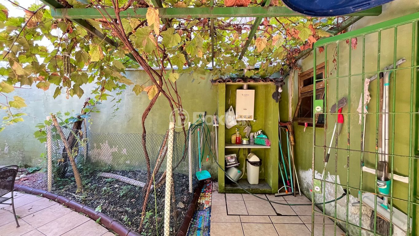 casa sobrado para comprar em Sofia Veloso, 130 - foto 18