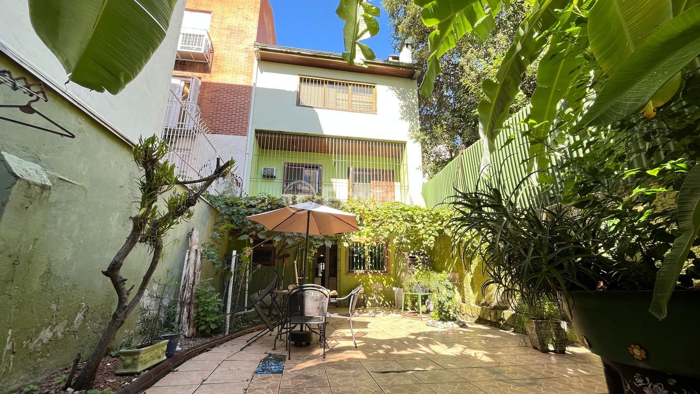casa sobrado para comprar em Sofia Veloso, 130 - foto 23