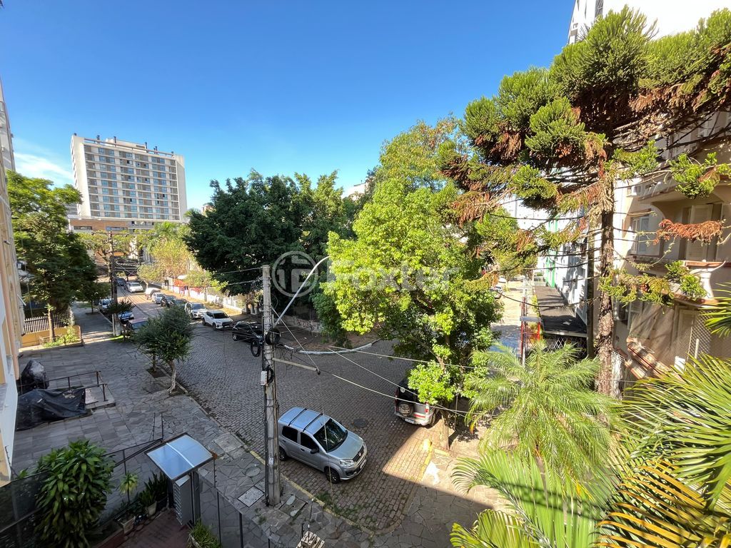casa sobrado para comprar em Sofia Veloso, 130 - foto 54