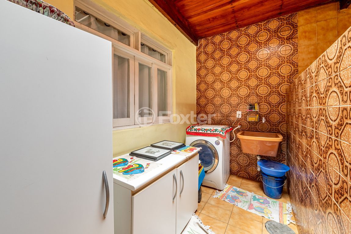 casa sobrado para comprar em Coronel Aparício Borges, 381 - foto 17