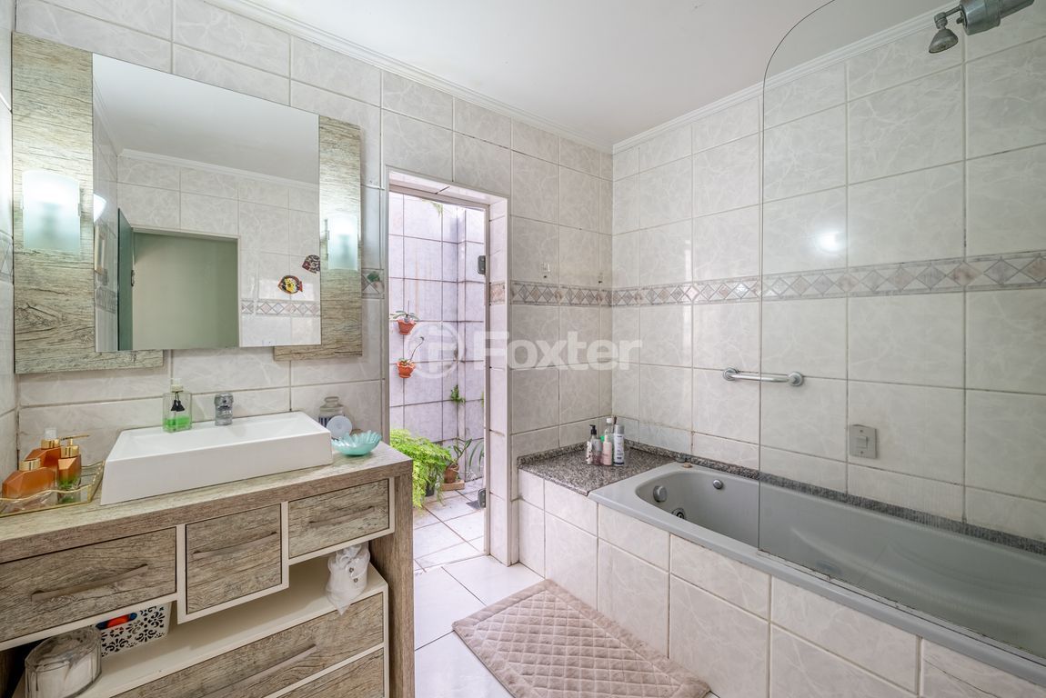 casa sobrado para comprar em Coronel Aparício Borges, 381 - foto 9
