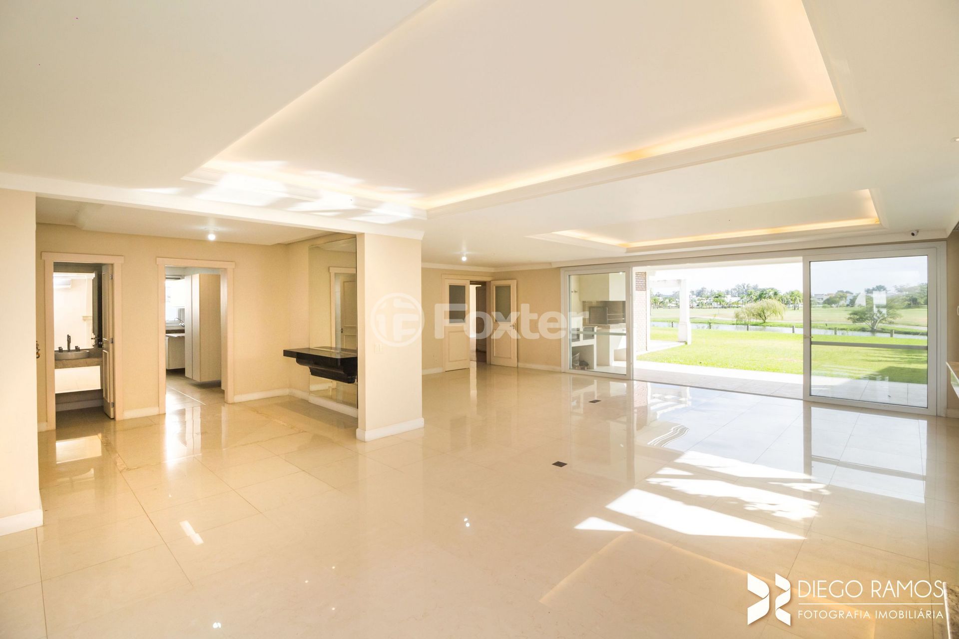 Casa em Condomínio 4 dorms à venda Avenida Juca Batista, Chapéu do Sol - Porto Alegre