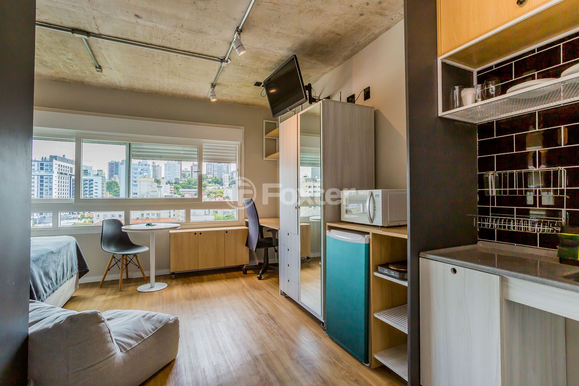 Apartamento 11 dorms à venda Rua Dona Eugênia, Santa Cecília - Porto Alegre