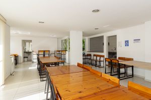 Image 35 - 915766