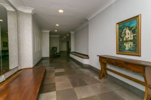Image 10 - 917367
