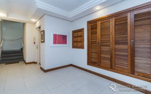 Image 1 - 10083
