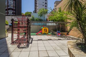 Image 11 - 1025