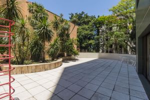 Image 13 - 1025
