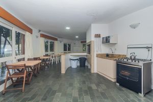 Image 30 - 179972