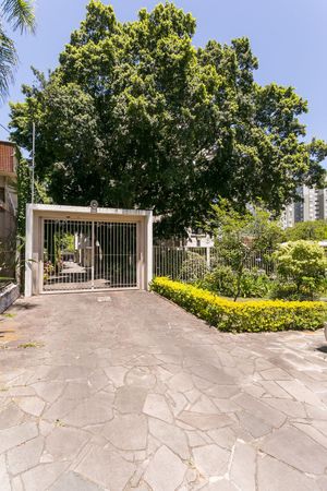 Image 23 - 874796