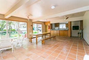 Image 34 - 874796