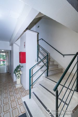 Image 19 - 881779