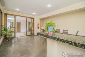 Image 4 - 10282