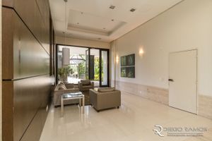 Image 19 - 1031