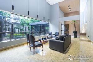 Image 10 - 10319