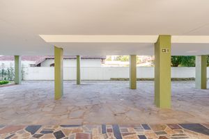 Image 34 - 213737