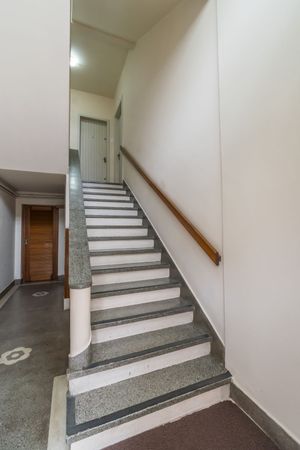 Image 3 - 10460