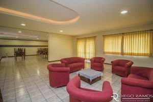 Image 4 - 10525