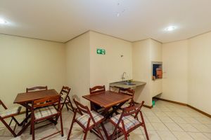 Image 17 - 883749